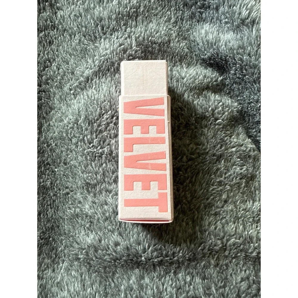 Jeffree Star Cosmetics Velvet‎ Trap Lipstick Drill Sergeant Olive Green Matte